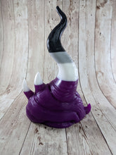 Asethia the Whatsamacallit, Size Medium (Soft Firmness) Ace Flag