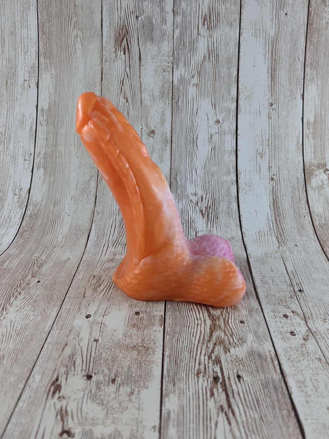 Fang the Laughing Dragon, Size Mini (Soft Firmness)