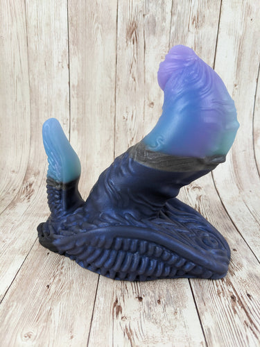 Leena the Heaven Crawler, Size Medium (Soft Firmness) Dark Horse Special Coloration