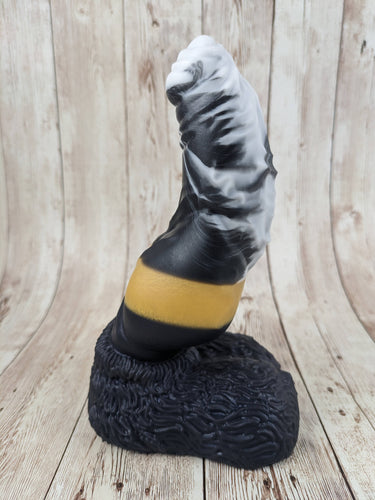 Malikye the Pet, Size Medium (Soft Firmness) Marble Countertops Special Coloration