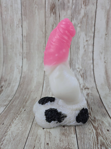 Malikye the Pet, Size Small (Soft Firmness) Cow Print