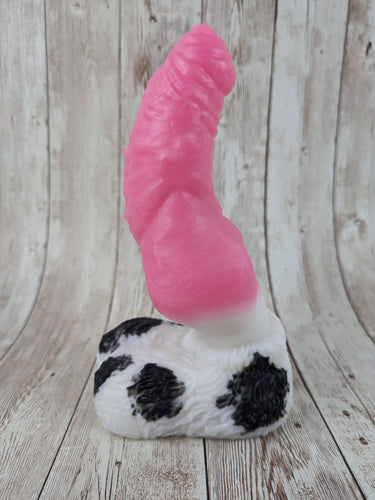 Malikye the Pet, Size Medium (Soft Firmness) Cow Print