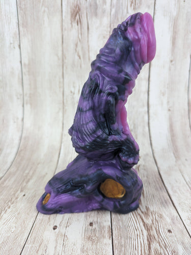 Lukkas the Grave Guard, Size Small (Medium Firmness)