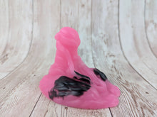 Rojo the Maze Keeper, Size Mini (Soft Firmness)
