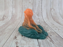 Rojo the Maze Keeper, Size Mini (Soft Firmness)