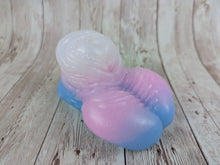 Zypher the King's Steed, Size Small (Soft Firmness)