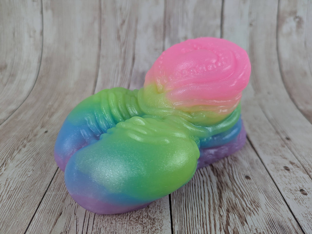 Zypher the King's Steed, Size Small (Super Soft Firmness)