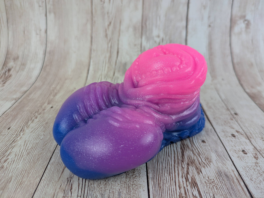 Zypher the King's Steed, Size Small (Soft Firmness)
