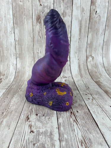 Malikye the Pet, Size Medium (Soft Firmness) Twilight Stars