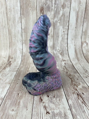 Malikye the Pet, Size Small (Medium Firmness) Black Rainbow