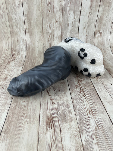 Malikye the Pet, Size Large (Soft Firmness) Snow Leopard