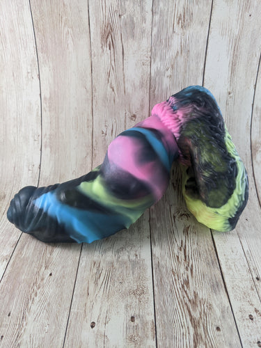 Malikye the Pet, Size Large (Soft Firmness) Arcade Carpet