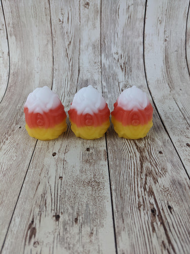 Many Eyed Creature Clutch Size Small (Many Eyed Creature/Soft, Many Eyed Creature/Soft, Many Eyed Creature/Soft) Candy Corn