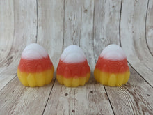 Toothed Clutch Size Small (Toothed/Soft, Toothed/Soft, Toothed/Soft) Candy Corn